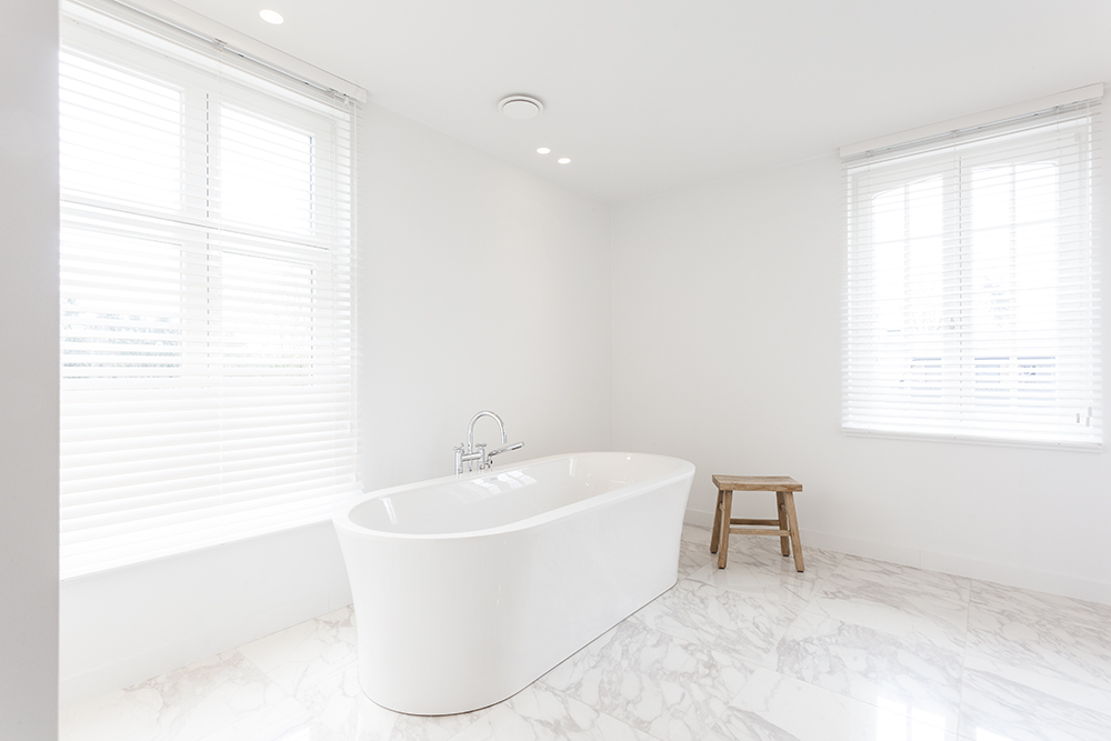 Luxe badkamer met marmeren afwerking