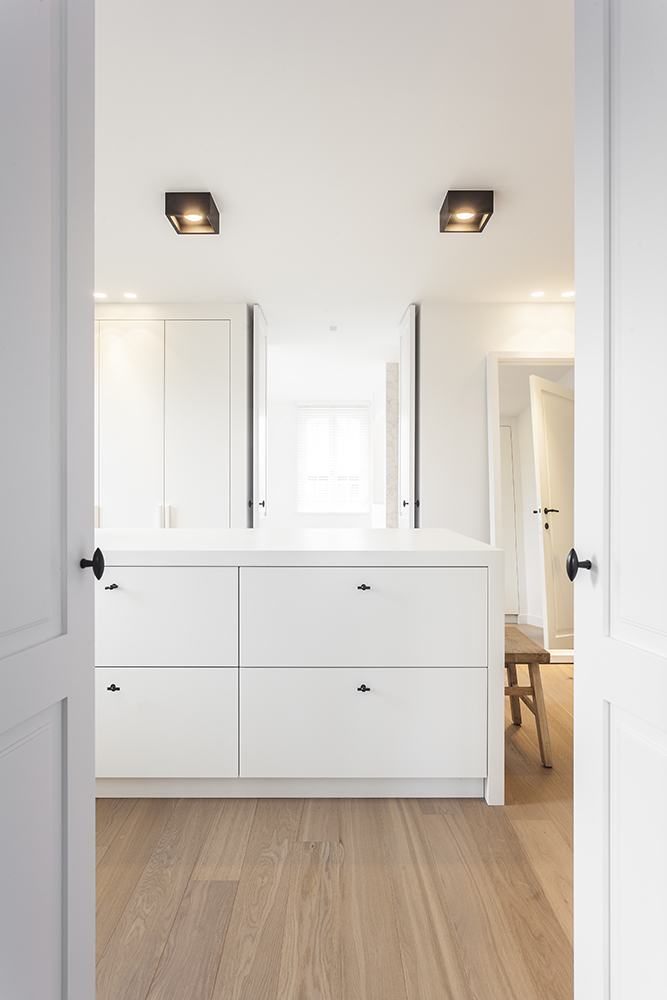 Doorloop dressing naar master bathroom